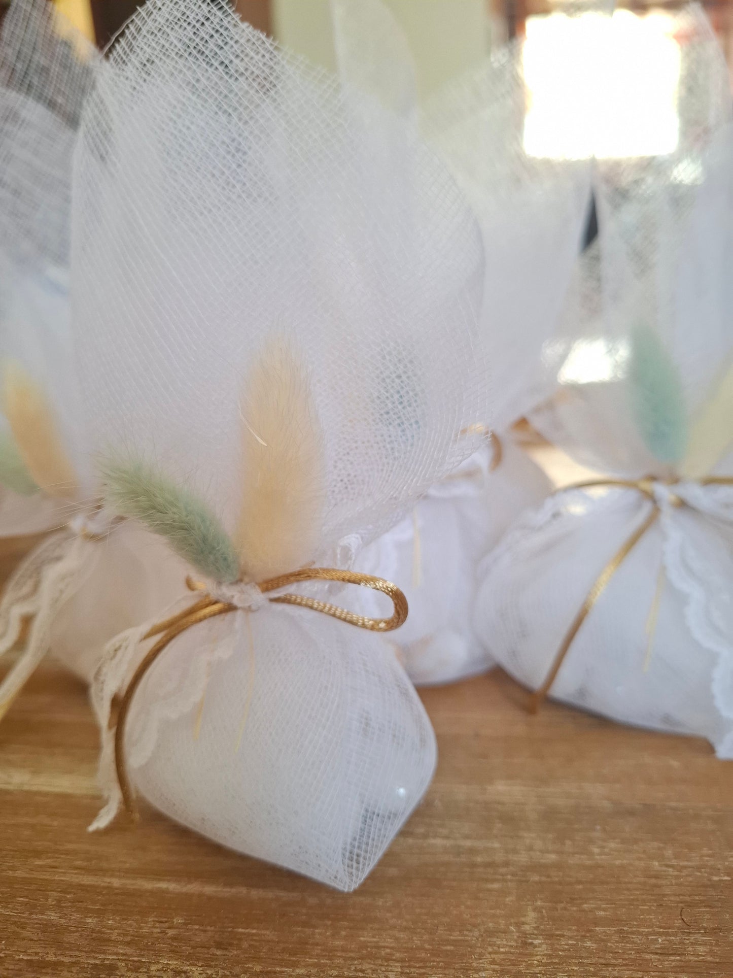 Μπομπονιέρα Γάμου με αποξηραμένα bunny tails