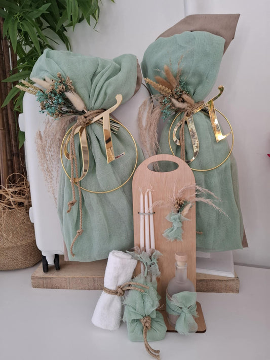 Godfather baptism set with gold plexiglass initial decoration