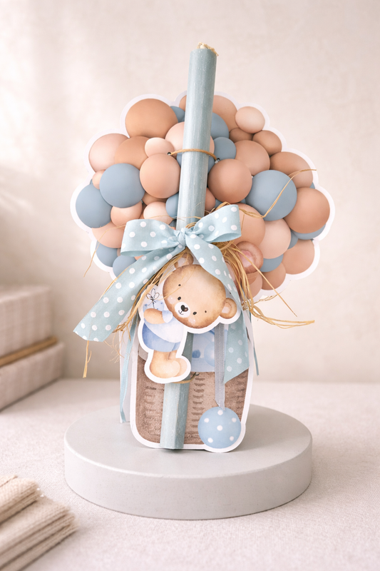 Πασχαλινή Λαμπάδα με αρκουδάκι σε αερόστατο με γαλάζιες λεπτομέρειες
