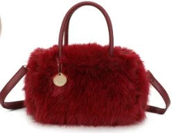 Γούνινη τσάντα με χερούλι και χιαστί λουράκι