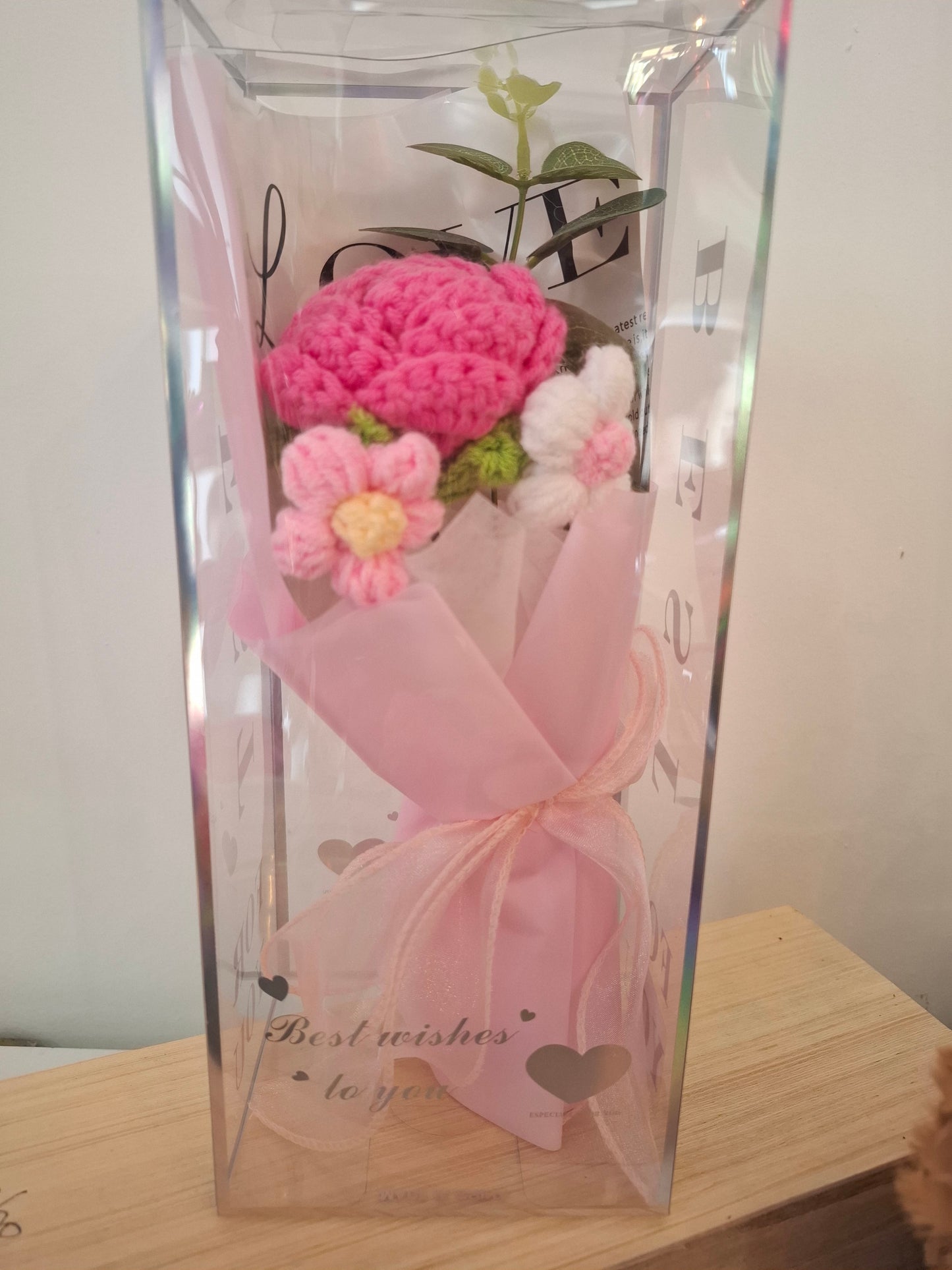 Aνθοδέσμη με πλεκτά λουλούδια