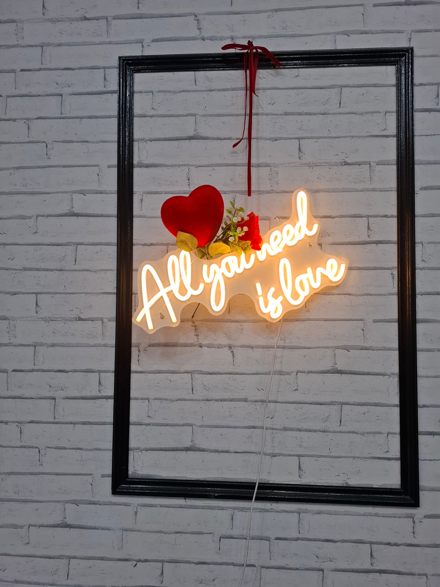 Διακόσμηση βιτρίνας με θέμα το Άγιο Βαλεντίνο