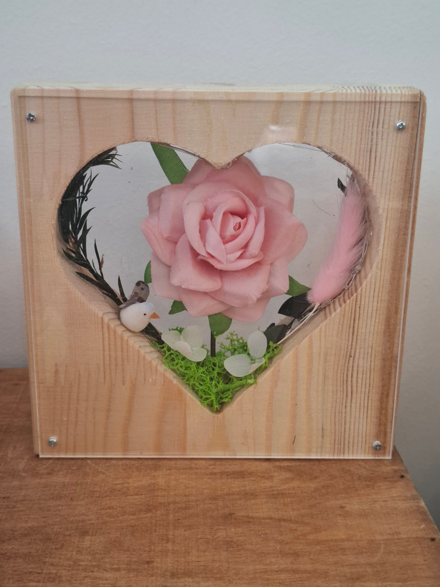 Ξύλινο διακοσμητικό με τριαντάφυλλο φωτιζόμενο