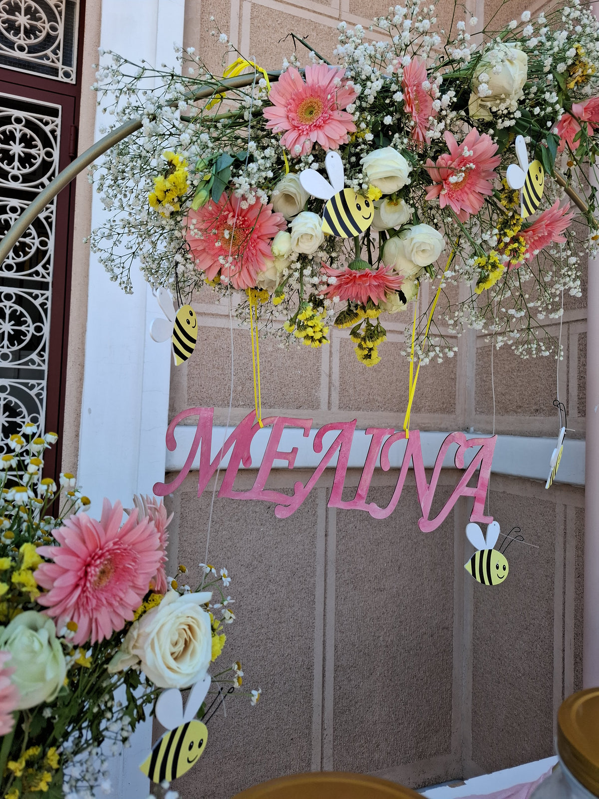 Διακόσμηση Βάπτισης με θέμα Μελισσούλα