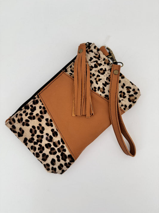 Δερμάτινη τσάντα χειρός με animal print